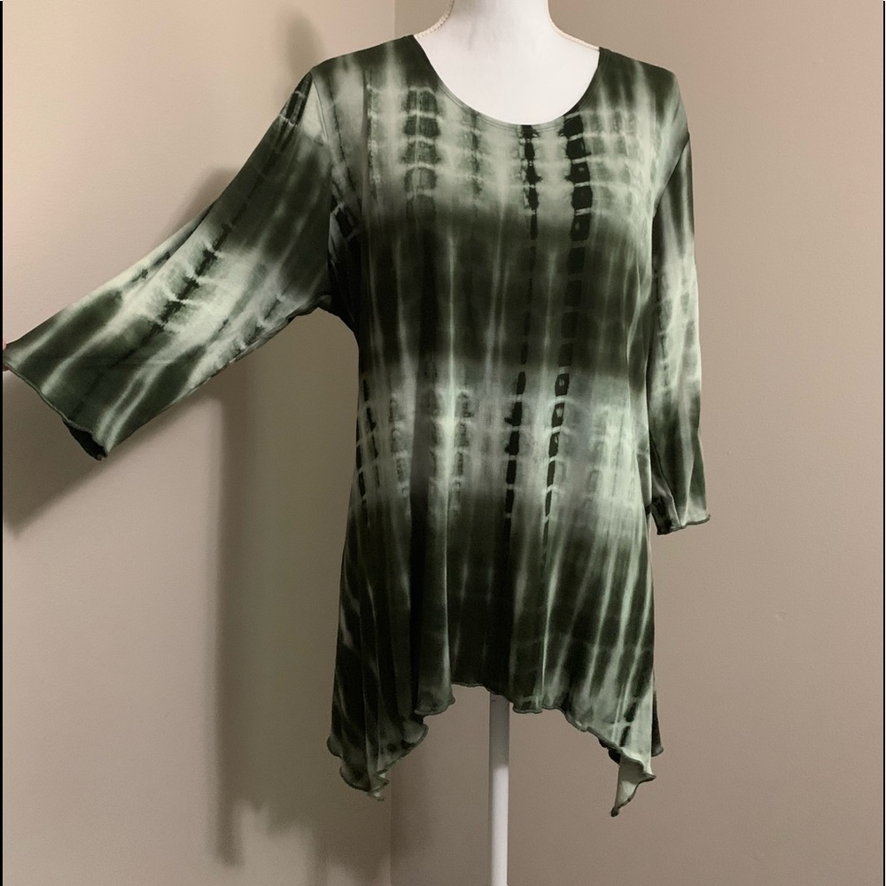 Soft and stretchy top